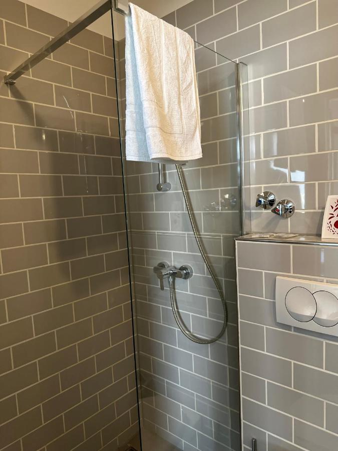 Hotel Fly ' In Жак Офенбах Екстериор снимка
