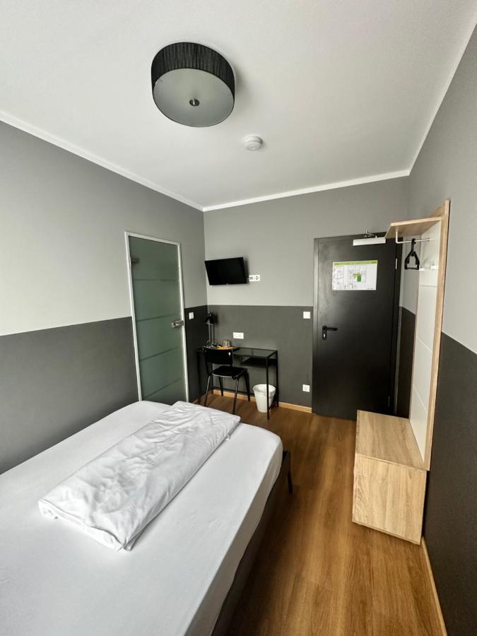 Hotel Fly ' In Жак Офенбах Екстериор снимка